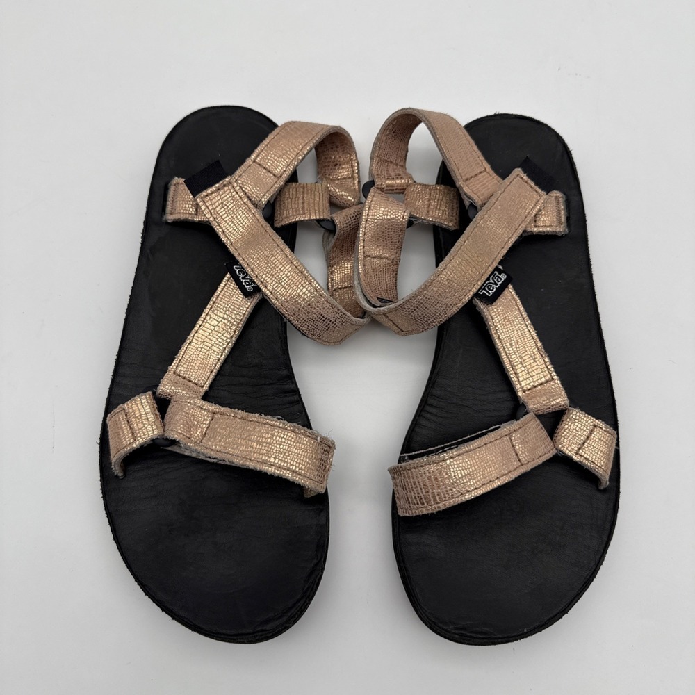Teva Women's US SZ 8 Rose Gold Metallic Strap Sandals Outdoor Comfort Shoes - Picture 2 of 14